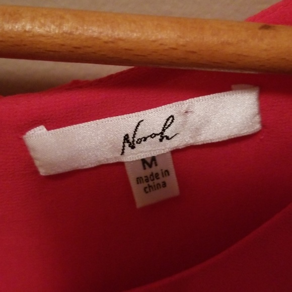 Norah?  hot pink tank, size medium - Picture 2 of 3